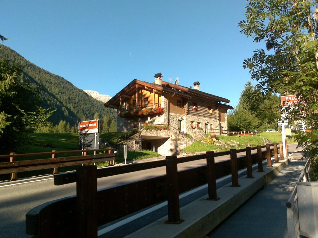 Casa Alpina Sant'Apollinare Hotel Falcade Ngoại thất bức ảnh