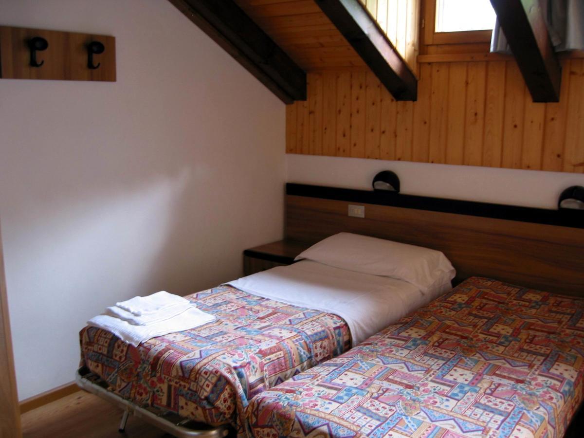 Casa Alpina Sant'Apollinare Hotel Falcade Ngoại thất bức ảnh